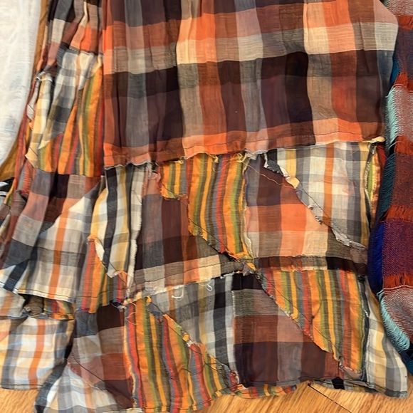 An assortment of scarves! - Picture 3 of 8